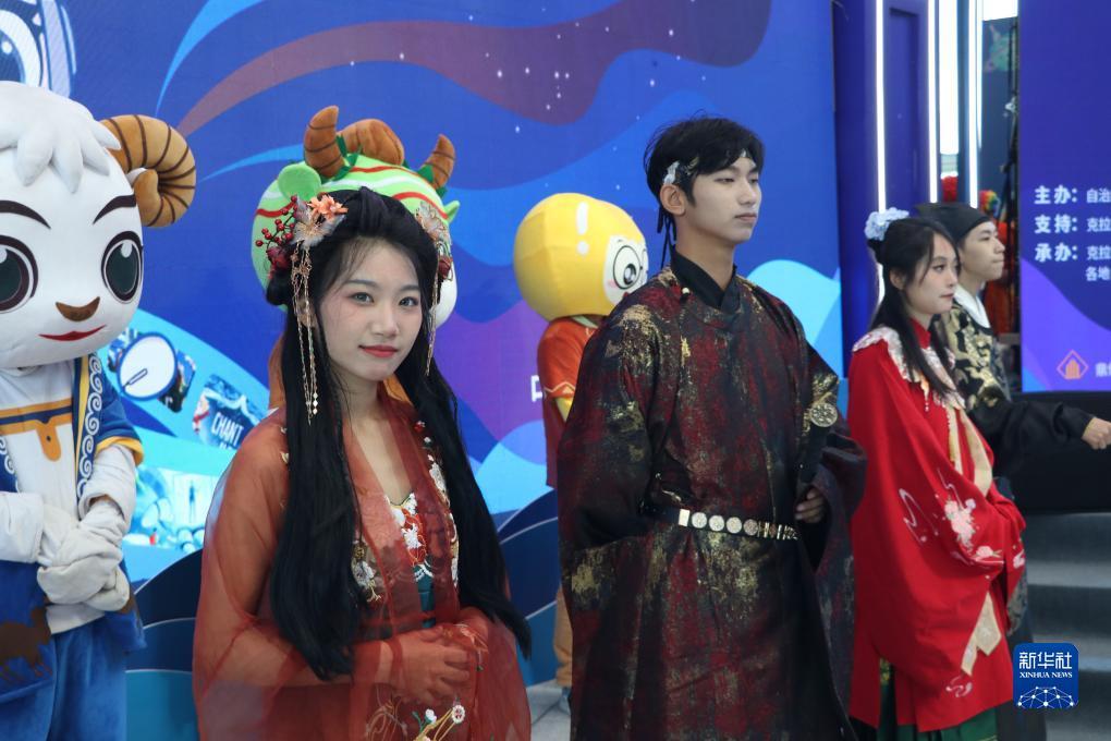 宝马车下载